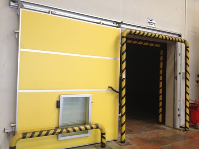 Atmosfer kontrollü soğuk hava deposu kapısı — sızdırmaz CA oda kapı sistemi Moody Group