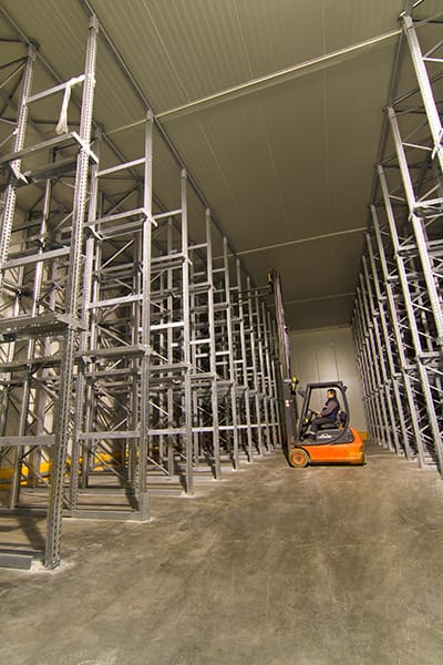 Endüstriyel soğuk hava deposu lojistik tesis kurulumu