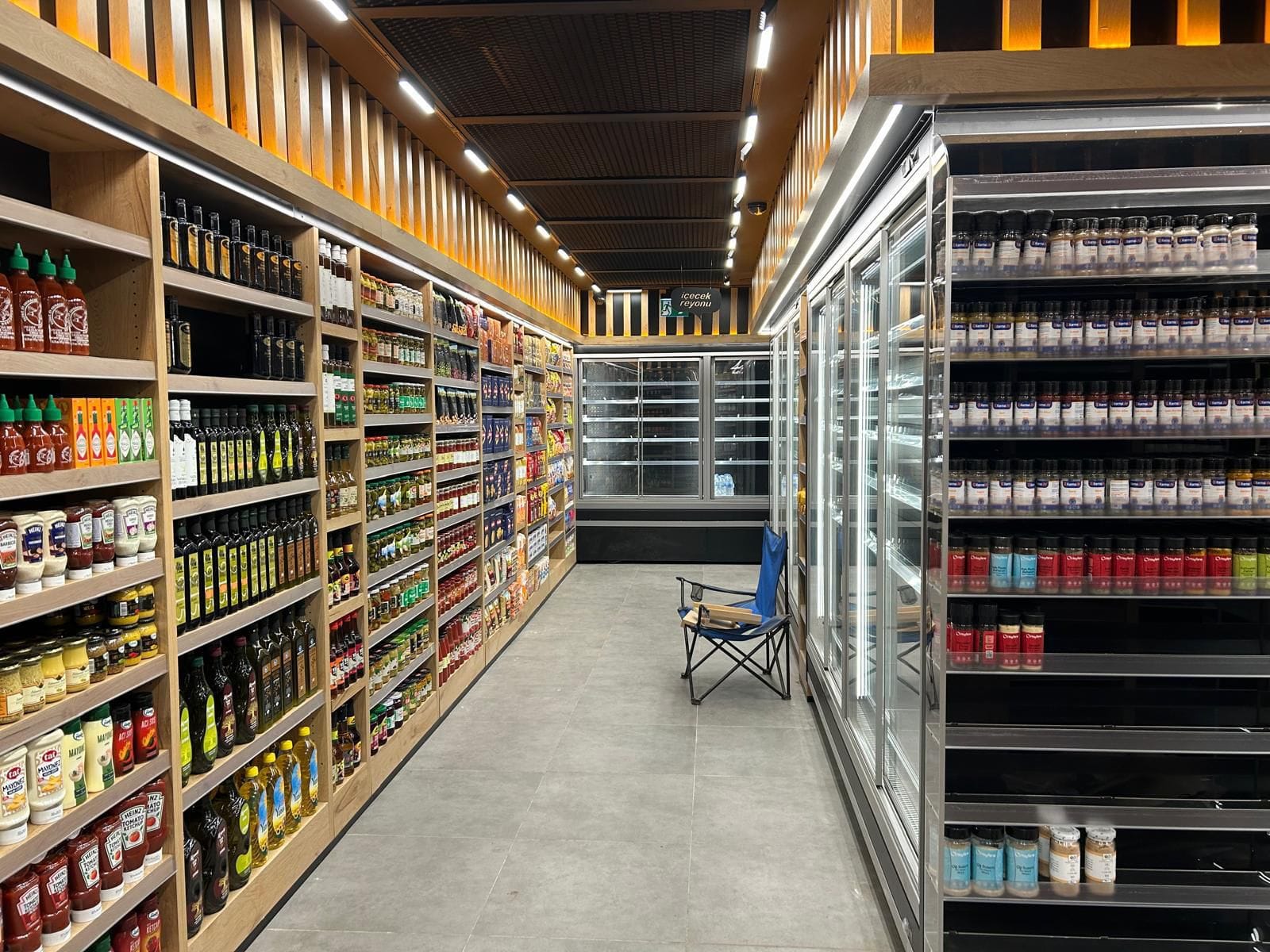 Şarküteri soğuk deposu camlı kapı sistemi